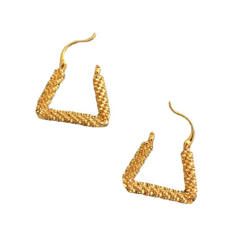 Elegant Gold Earring for Every Occasion