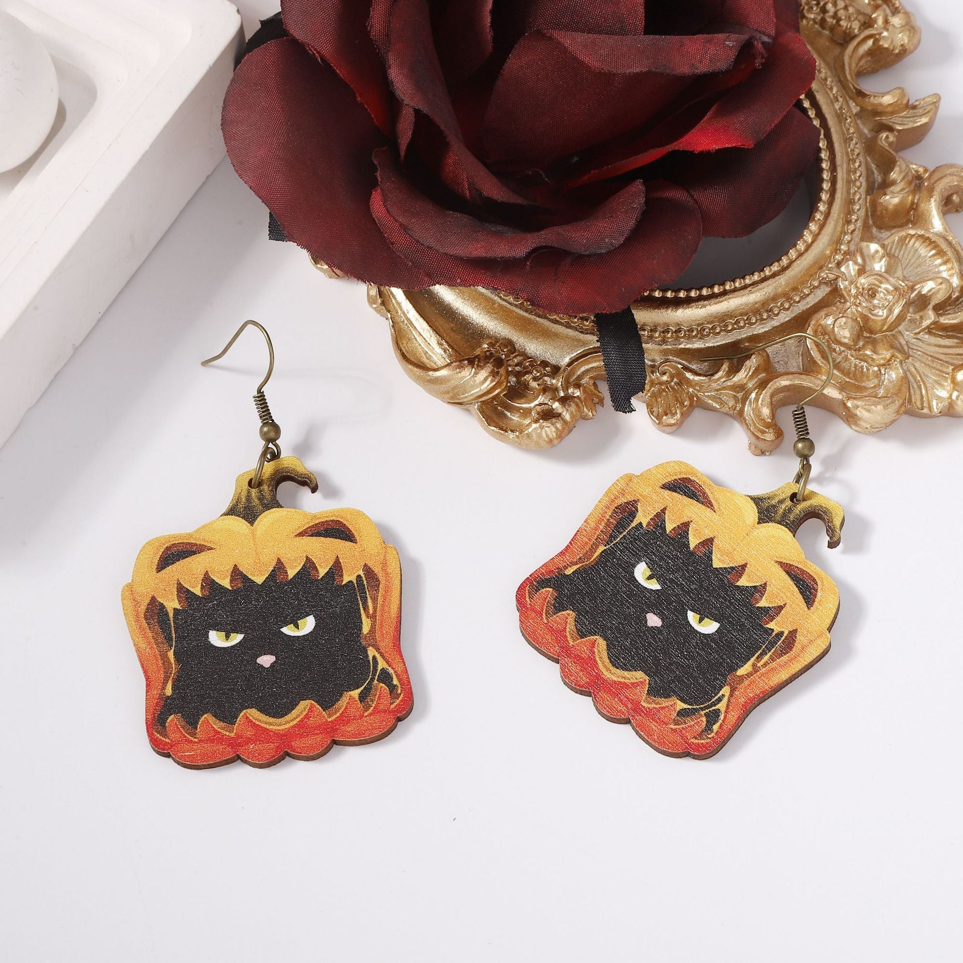 Charming Earring for Any Occasion