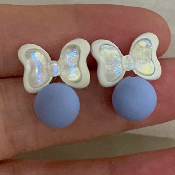 Charming Earring for Any Occasion