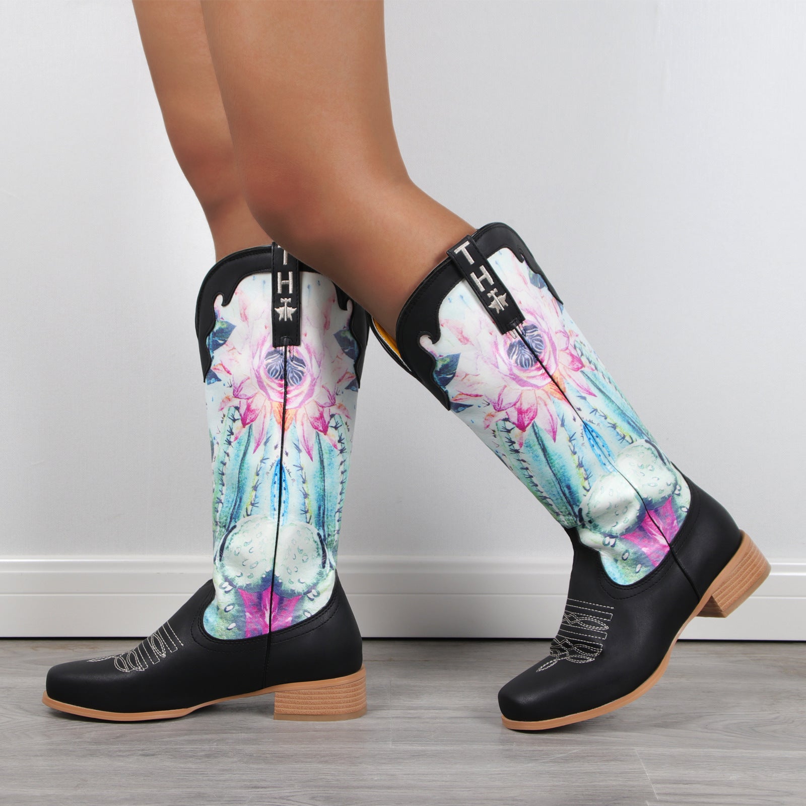 Graceful Orthopedic Boots for Modern Look