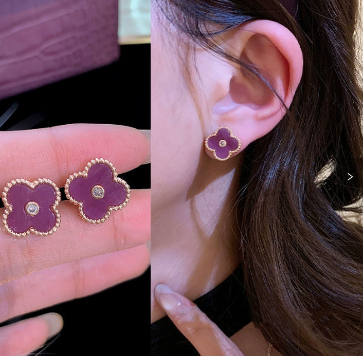 Charming Earring for Any Occasion
