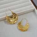 Romantic Gold Earring for Special Moments