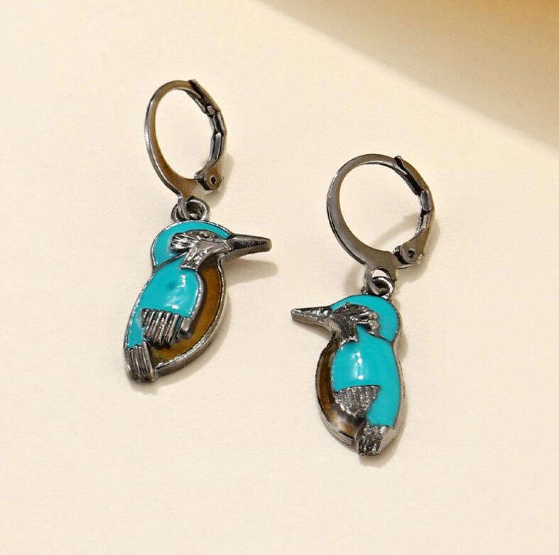 Beautiful Silver Earring with Unique Style