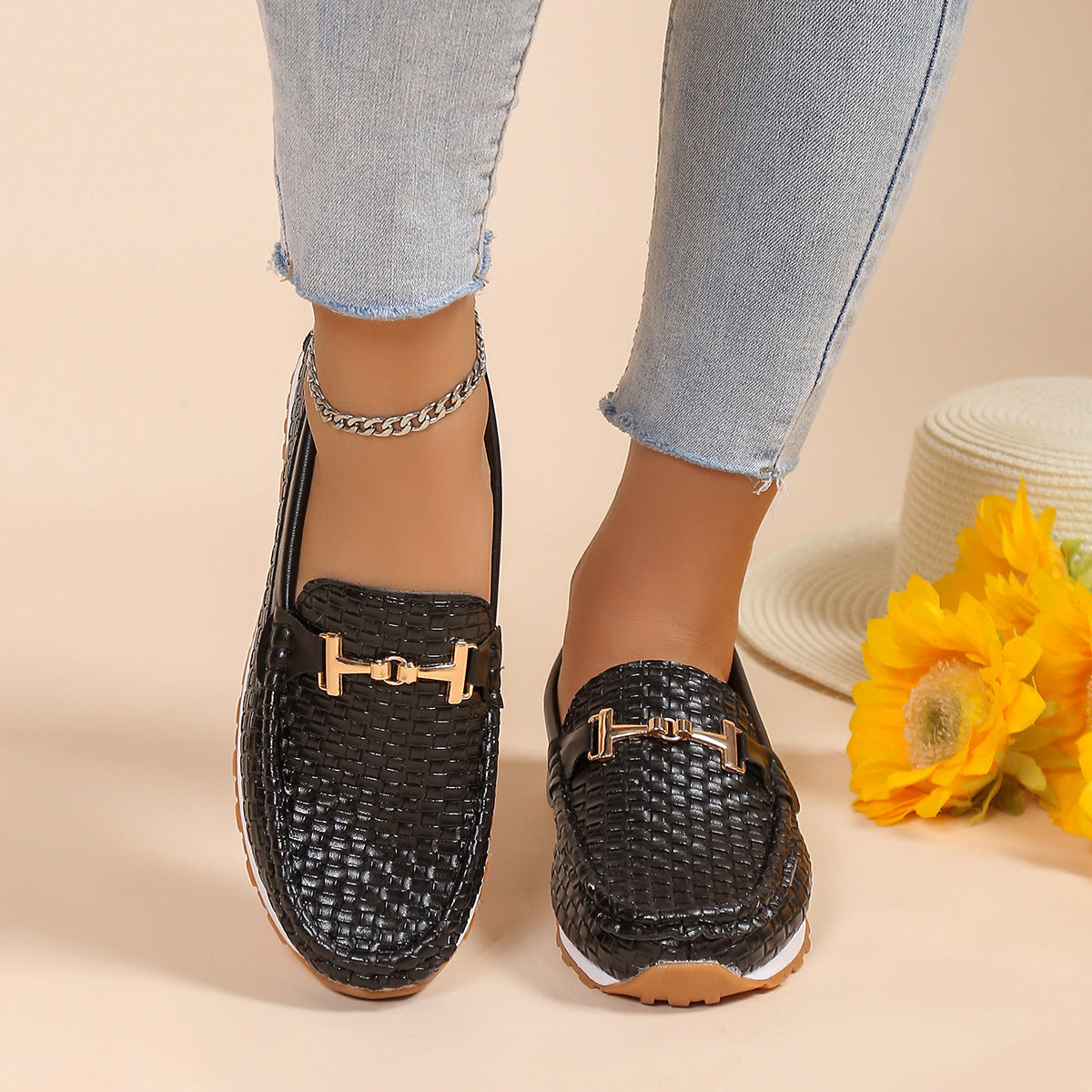 Graceful Orthopedic Shoes for Modern Look