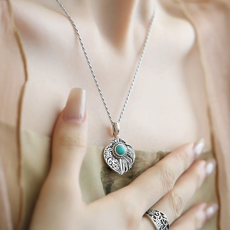 Beautiful Silver Necklace with Unique Style