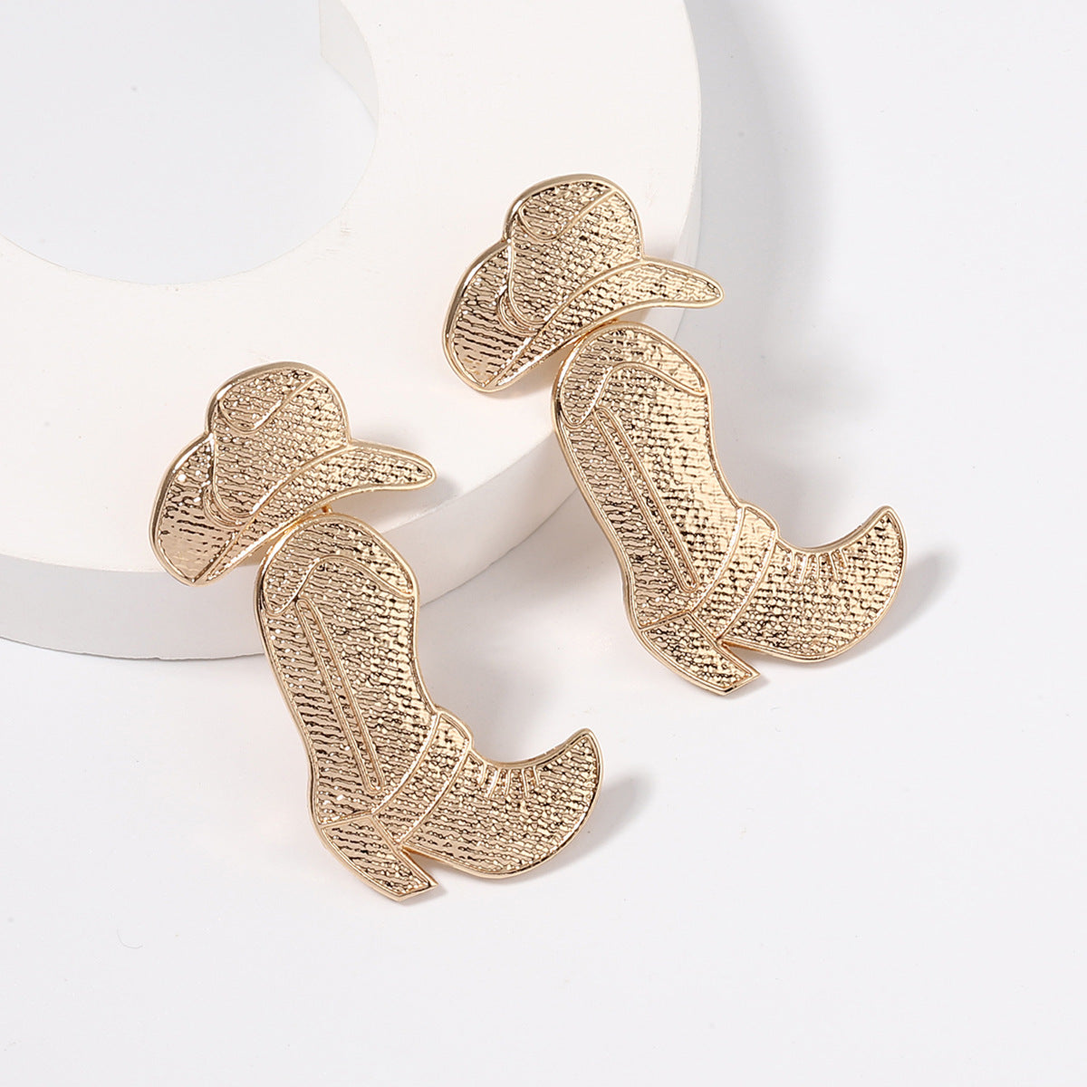 Charming Earring for Any Occasion