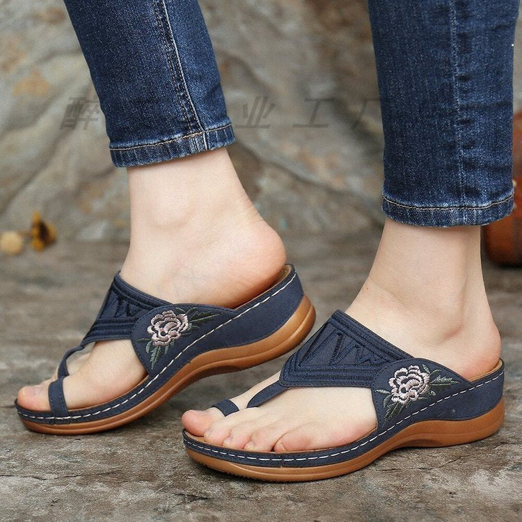 Chic Orthopedic Sandals with Unique Design