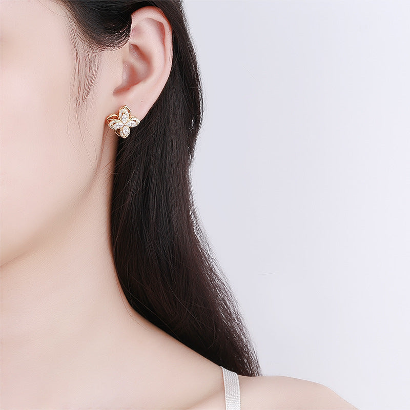 Stunning Necklace for Daily Wear
