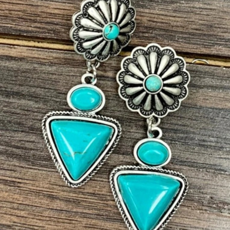 Elegant Silver Earring for Every Occasion