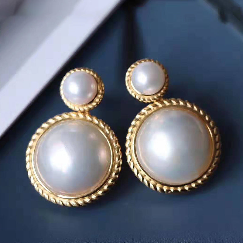 Romantic Pearl Earring for Special Moments