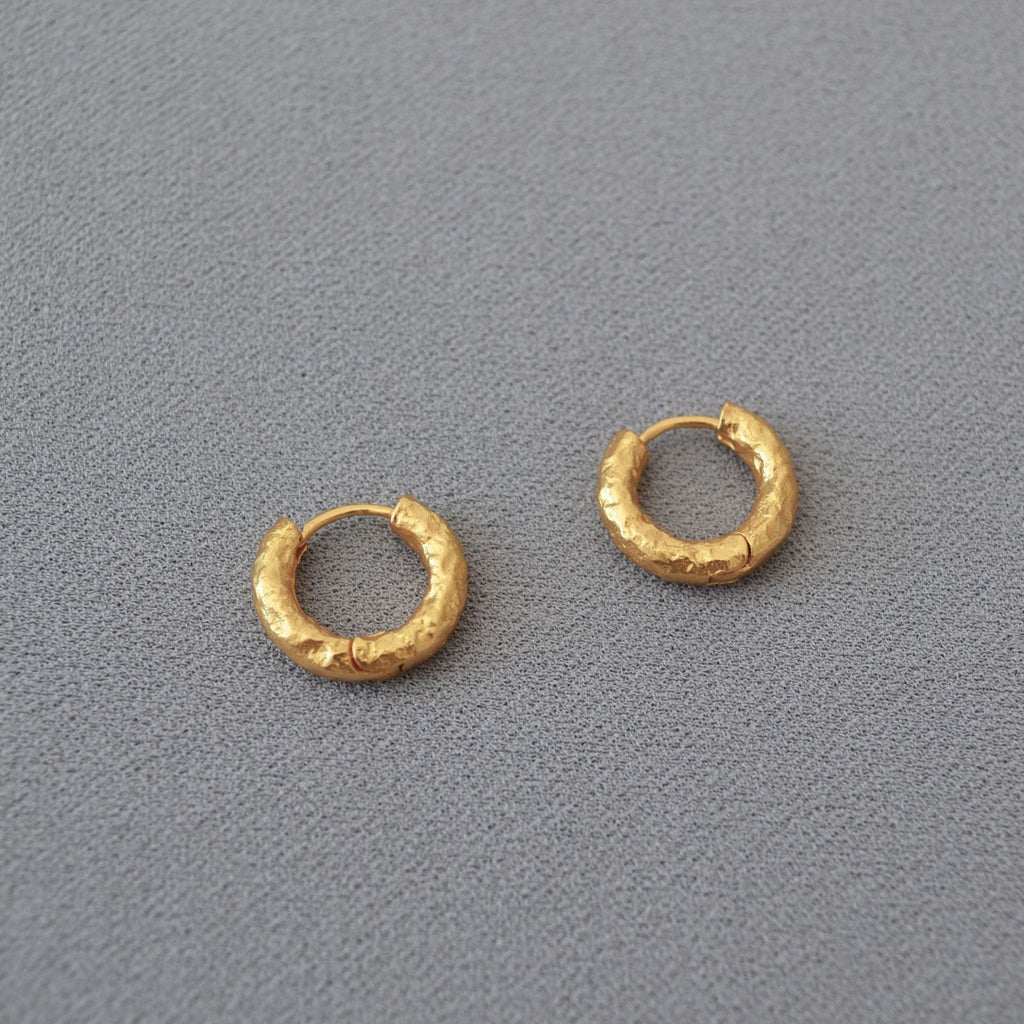 Stunning Gold Earring for Daily Wear