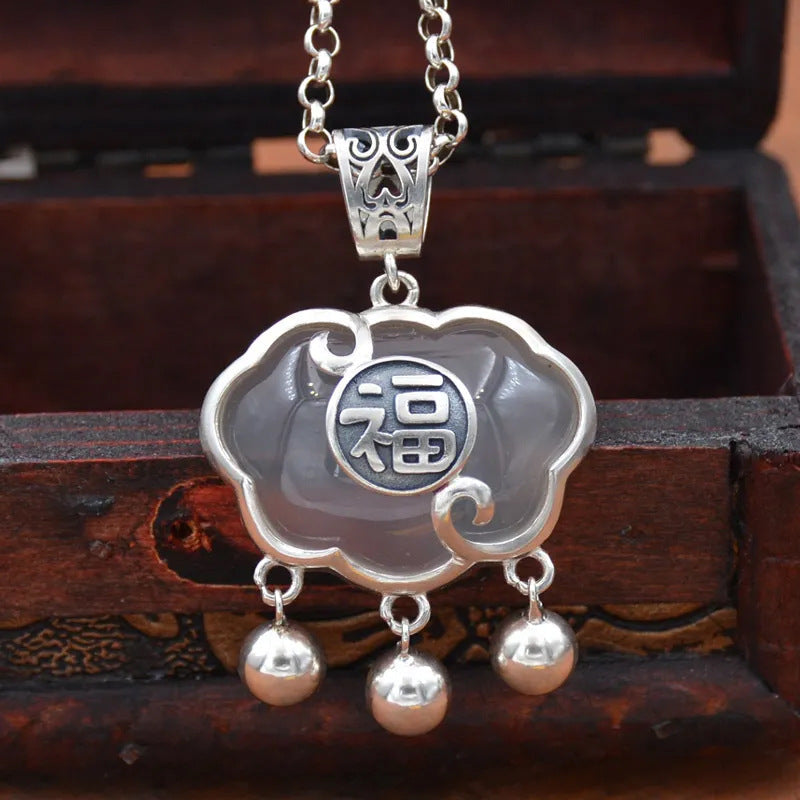 Beautiful Silver Necklace with Unique Style