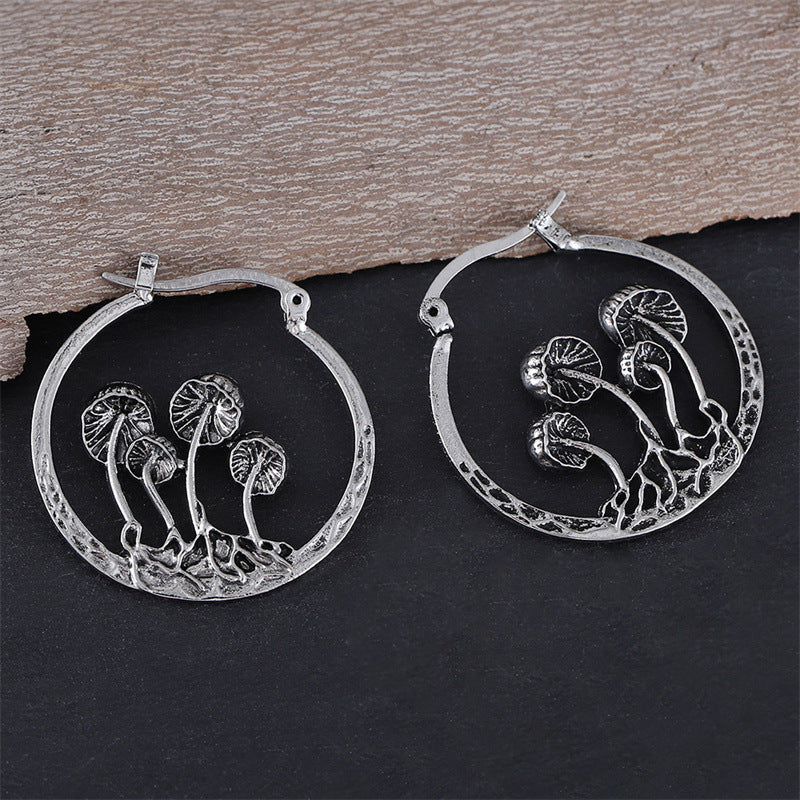 Charming Silver Earring for Any Occasion