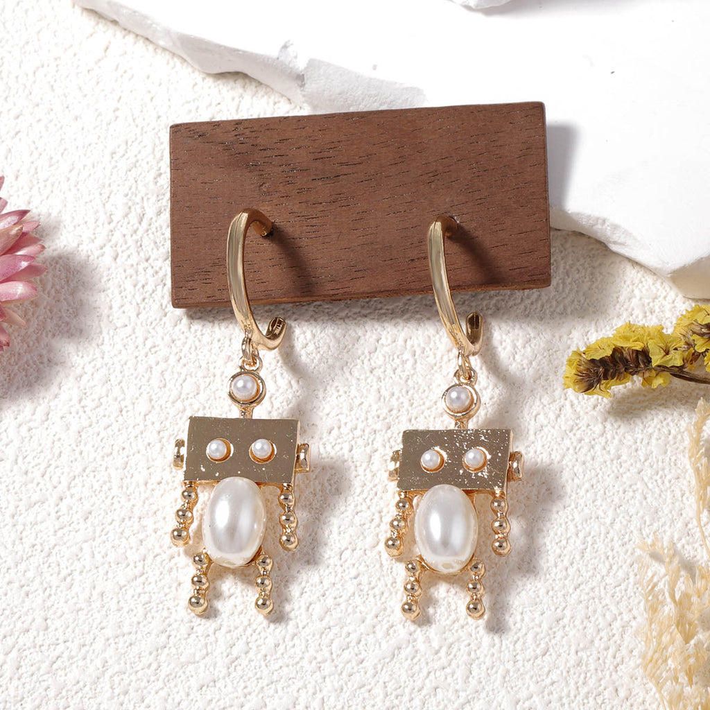 Stunning Pearl Earring for Daily Wear