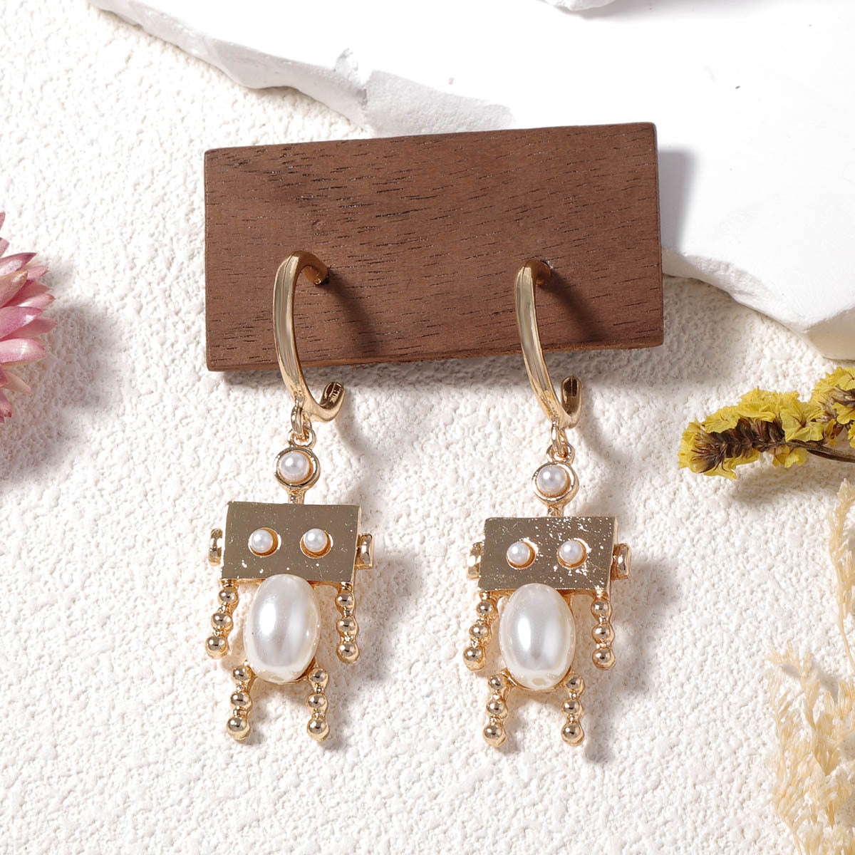 Stunning Pearl Earring for Daily Wear