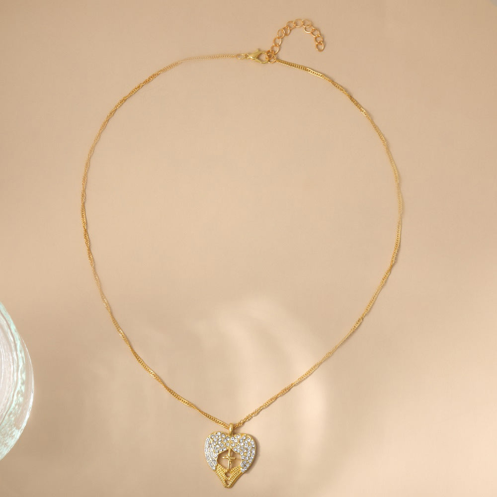 Classic Gold Necklace with Timeless Appeal