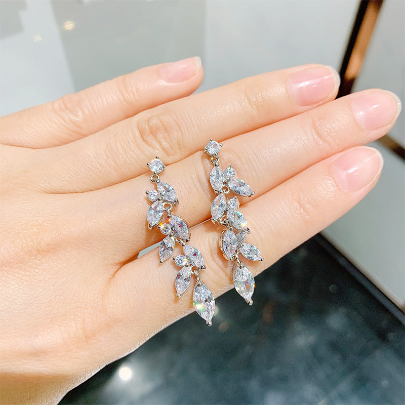 Charming Earring for Any Occasion