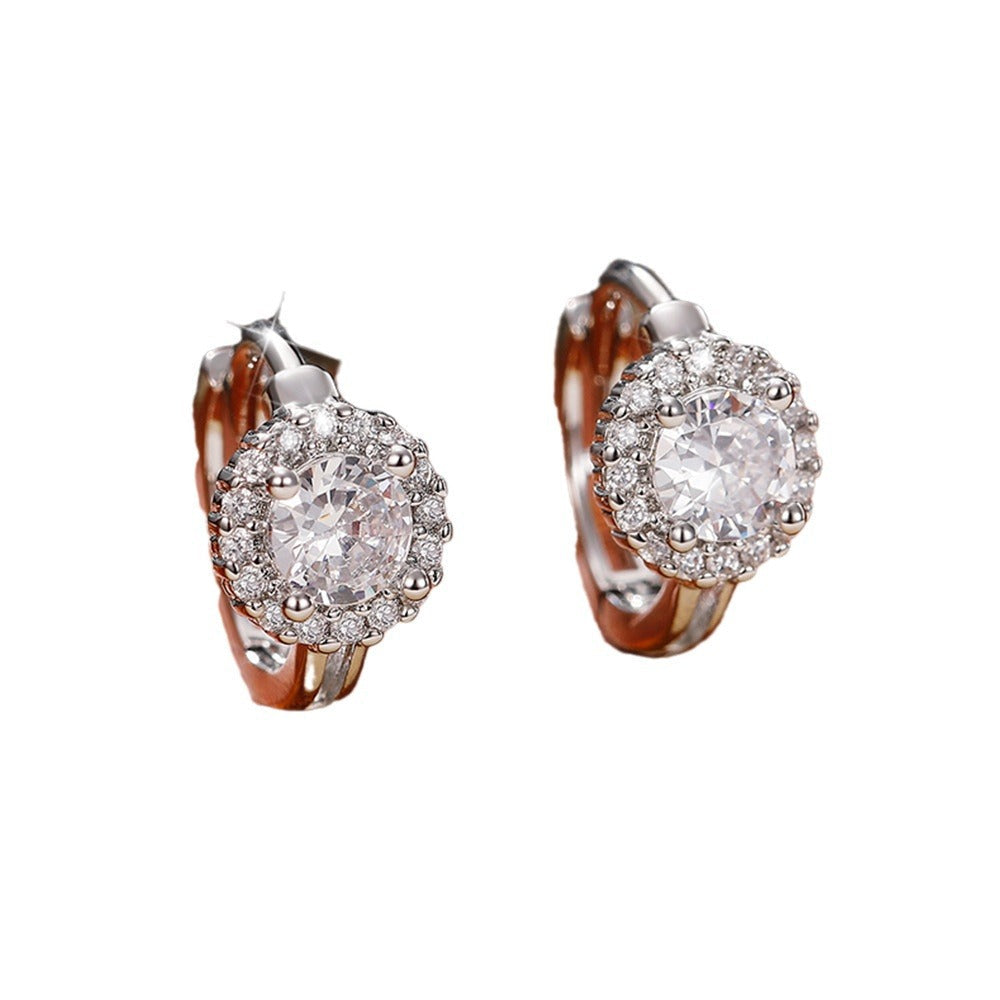 Romantic Gold Earring for Special Moments