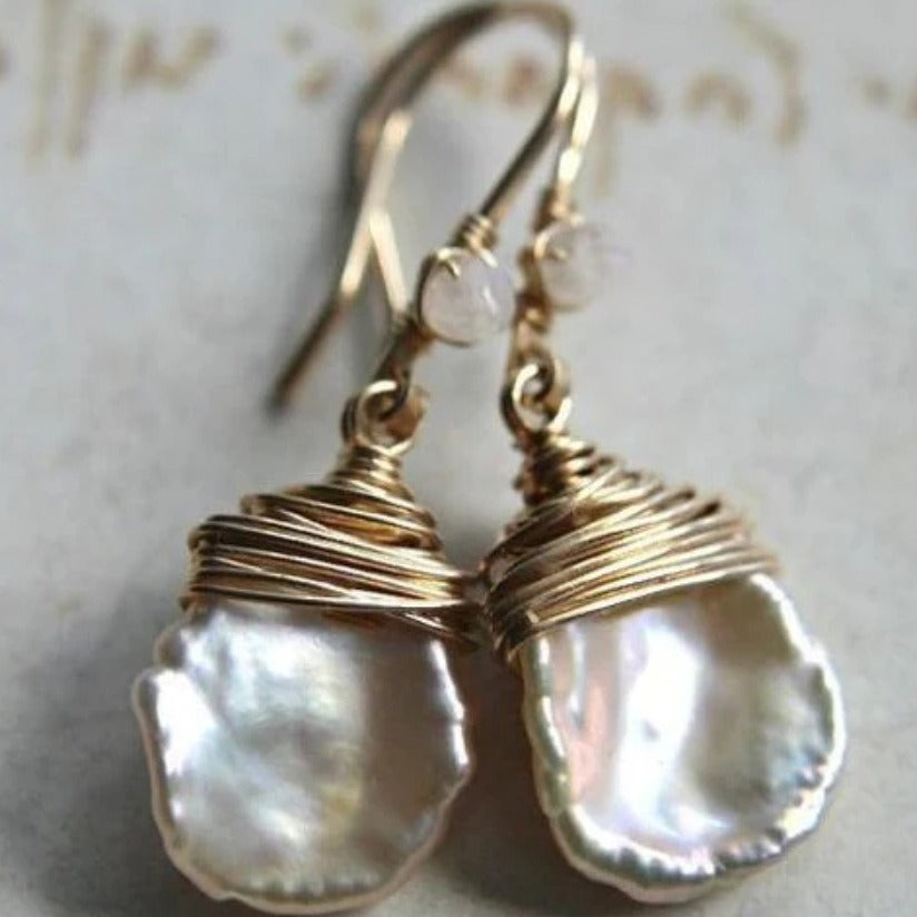 Romantic Pearl Earring for Special Moments