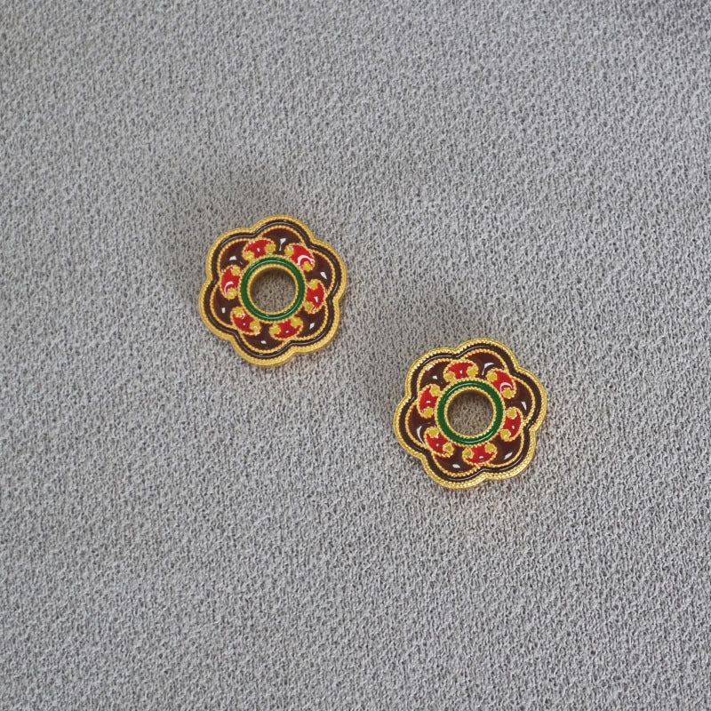 Beautiful Gold Earring with Unique Style