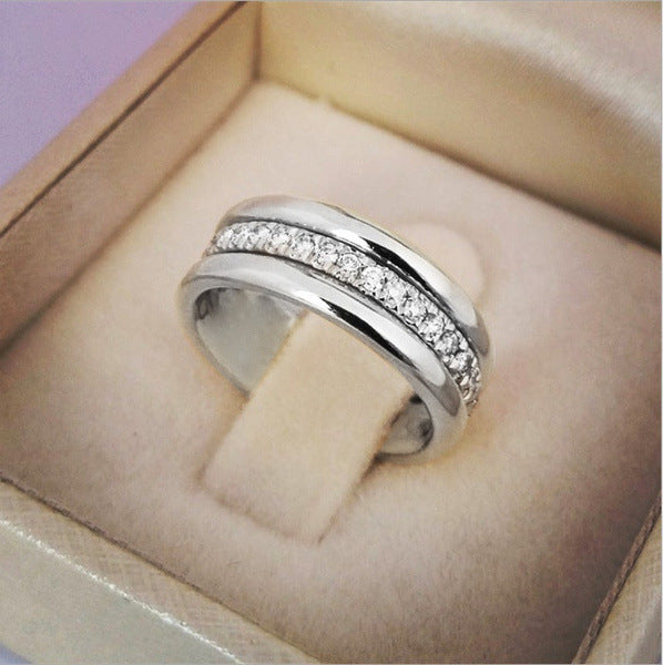 Classic Gold Ring with Timeless Appeal