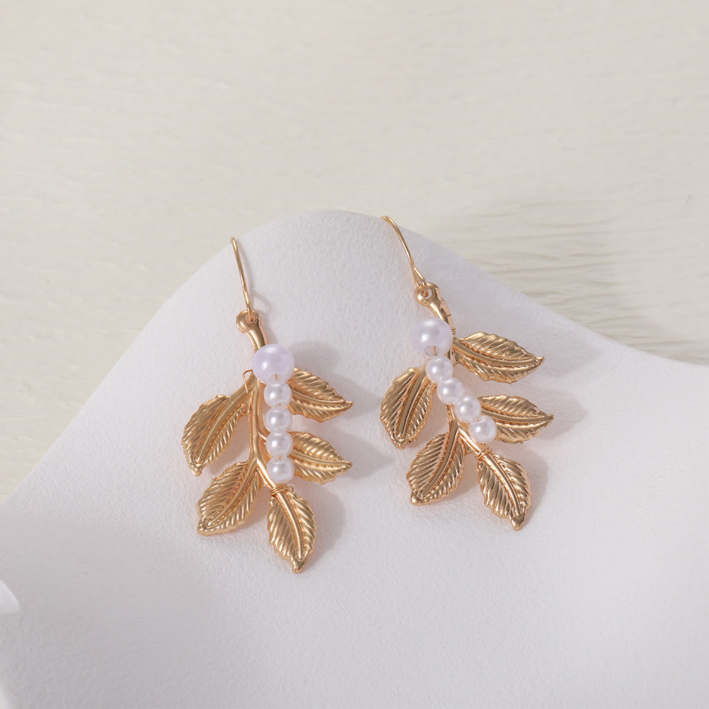 Classic Pearl Earring with Timeless Appeal