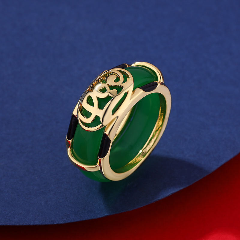 Beautiful Gold Pendant with Unique Style