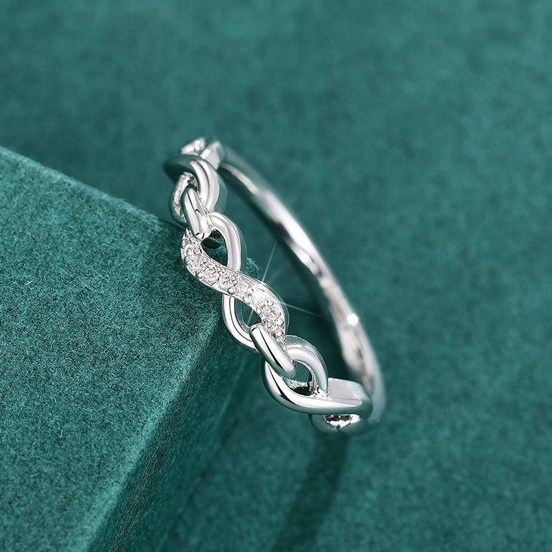 Classic Chain with Timeless Appeal
