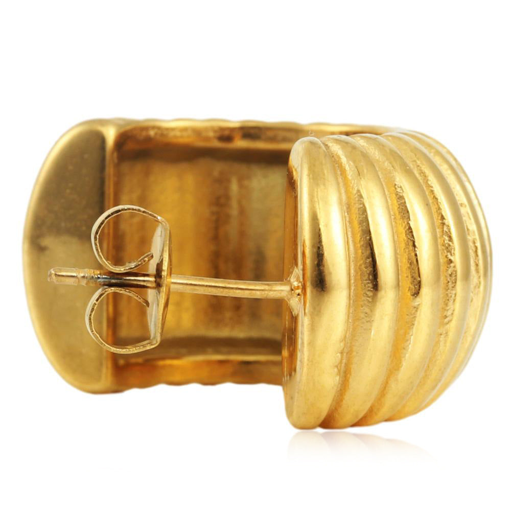 Elegant Gold Earring for Every Occasion
