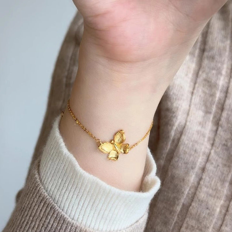 Charming Gold Necklace for Any Occasion