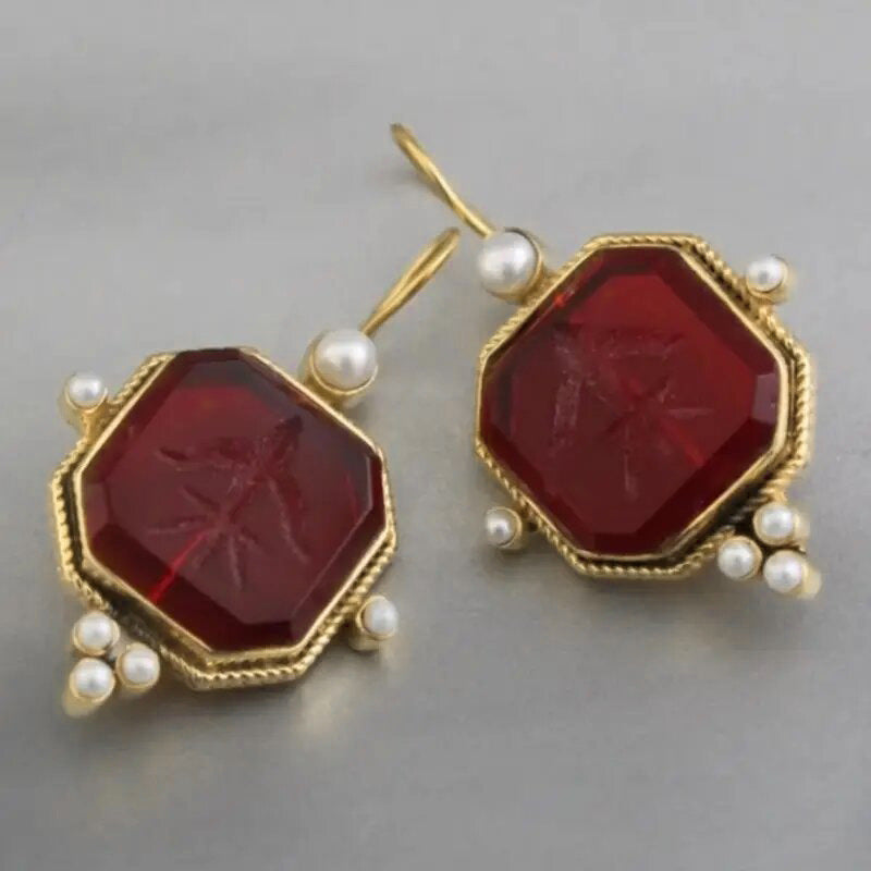 Charming Piece for Any Occasion