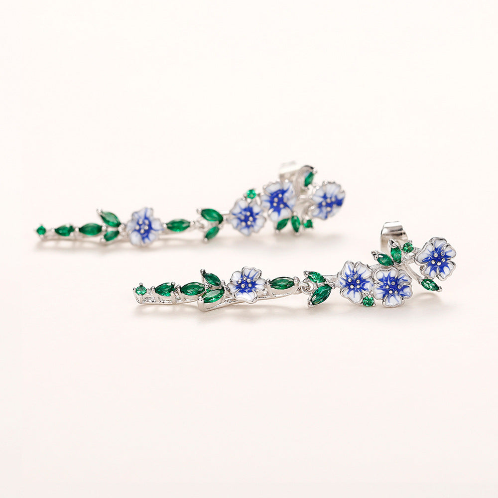 Charming Earring for Any Occasion
