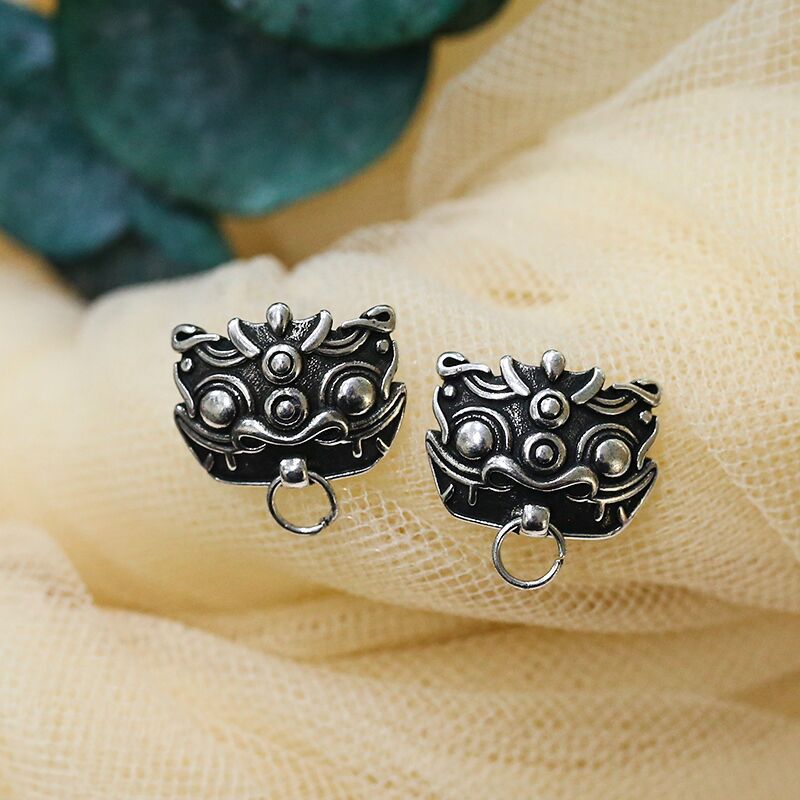 Classic Silver Earring with Timeless Appeal