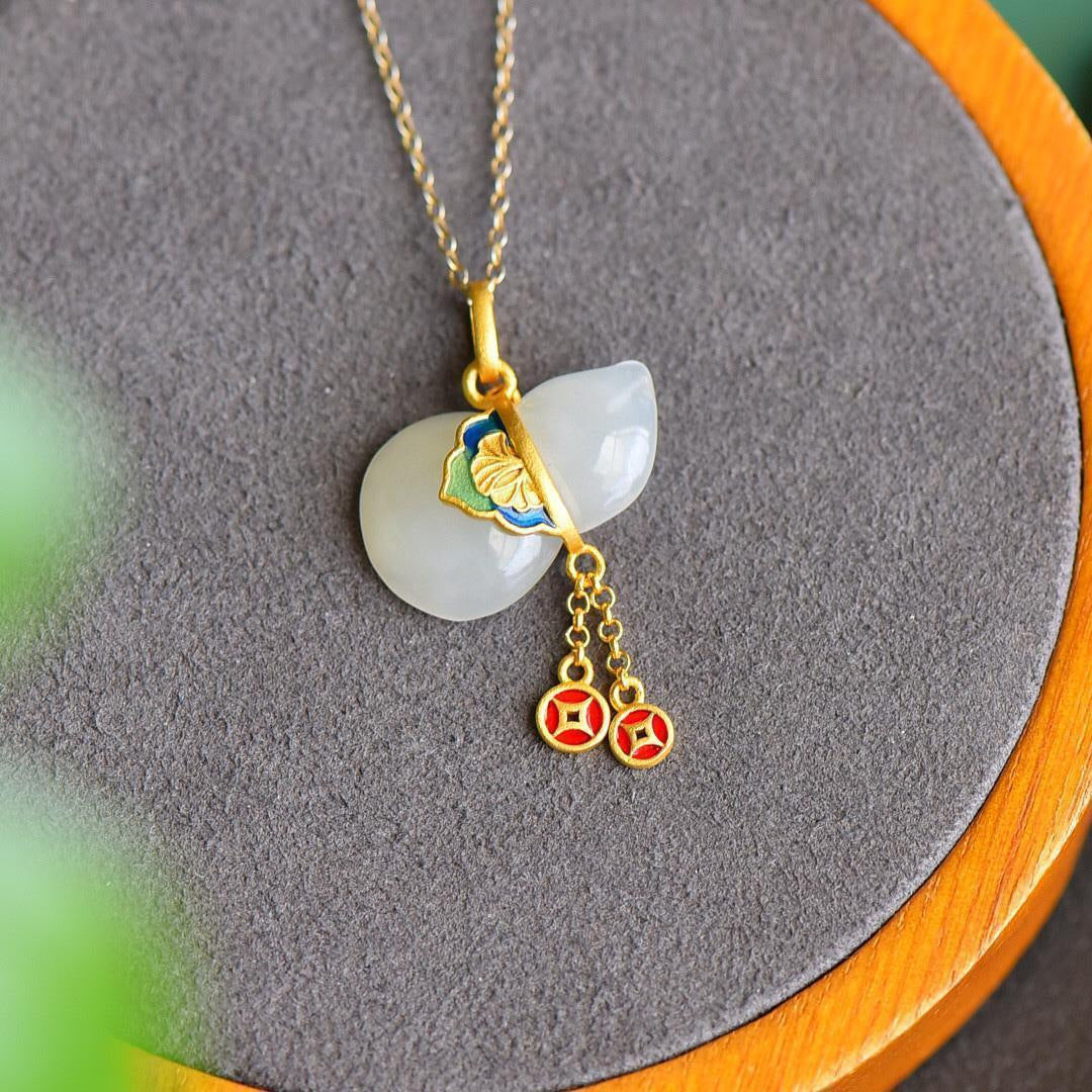 Stunning Silver Necklace for Daily Wear