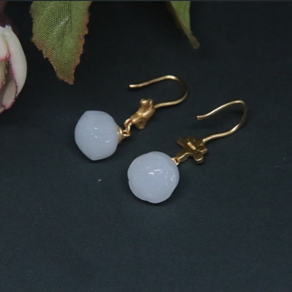 Romantic Gold Earring for Special Moments