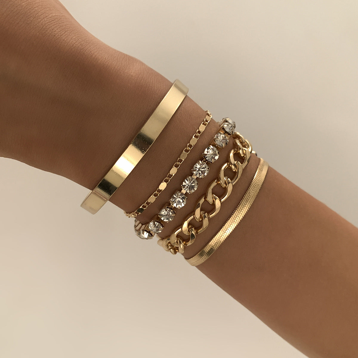 Beautiful Bracelet with Unique Style
