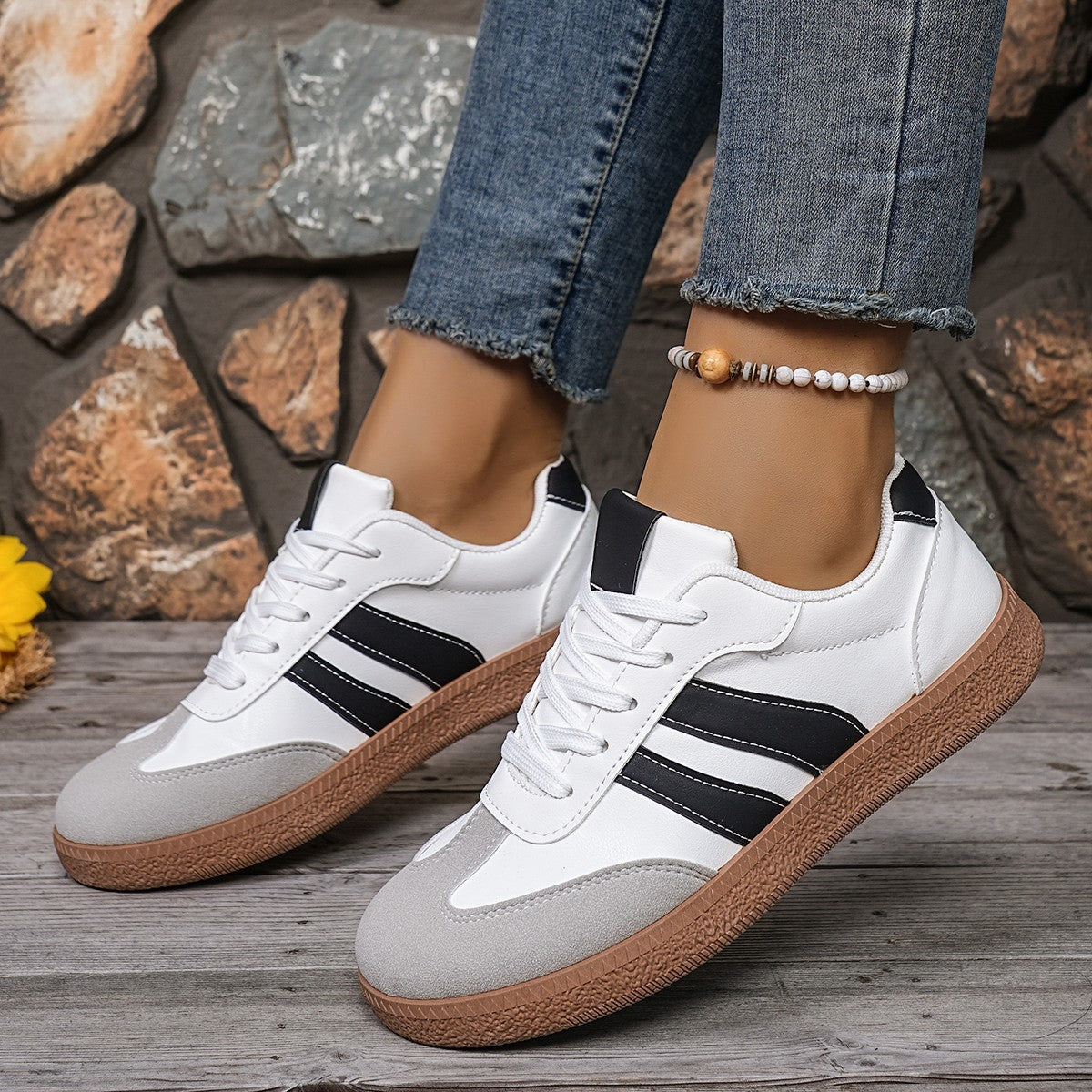 Classic Orthopedic Sneakers with Timeless Style