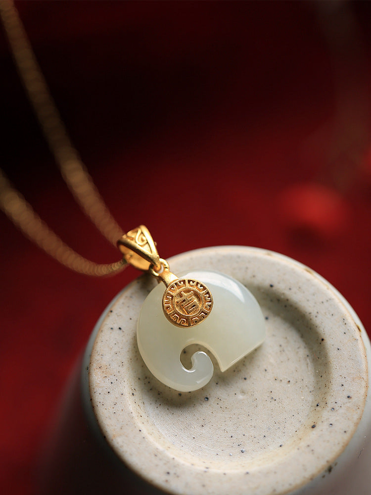 Charming Gold Necklace for Any Occasion