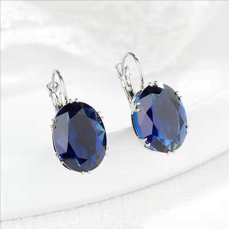 Elegant Earring for Every Occasion