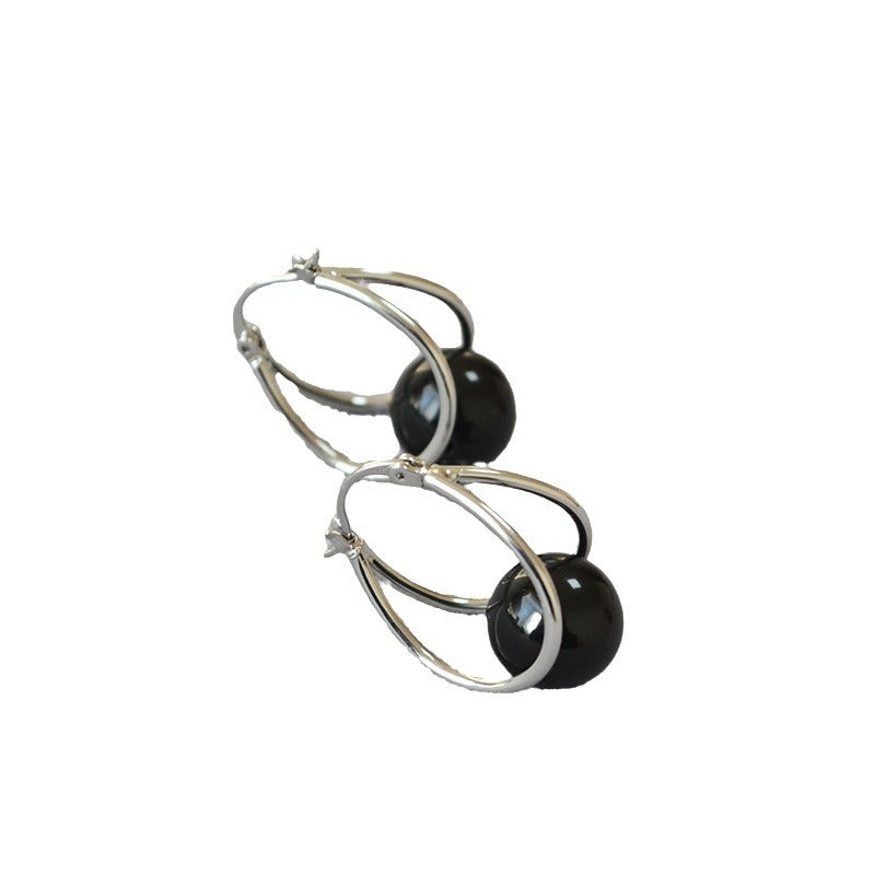 Beautiful Gold Earring with Unique Style