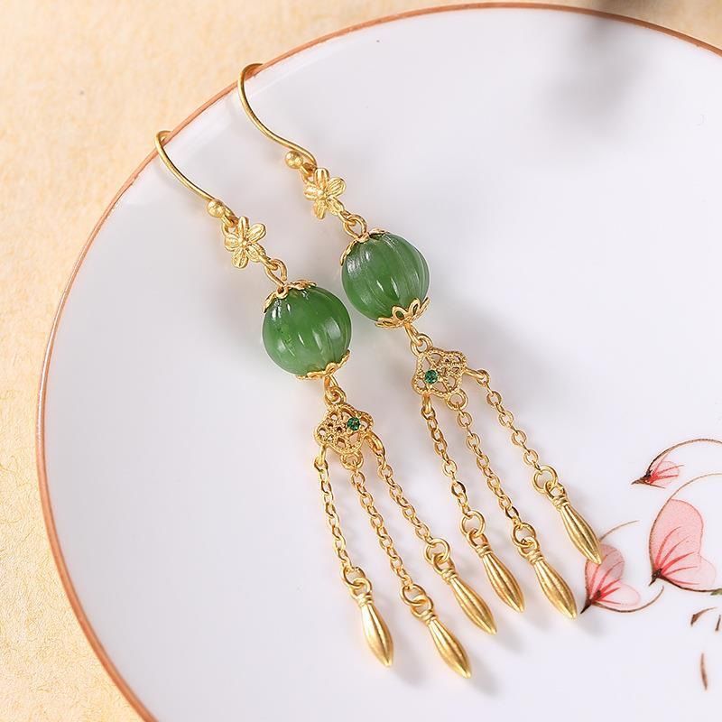 Elegant Gold Earring for Every Occasion