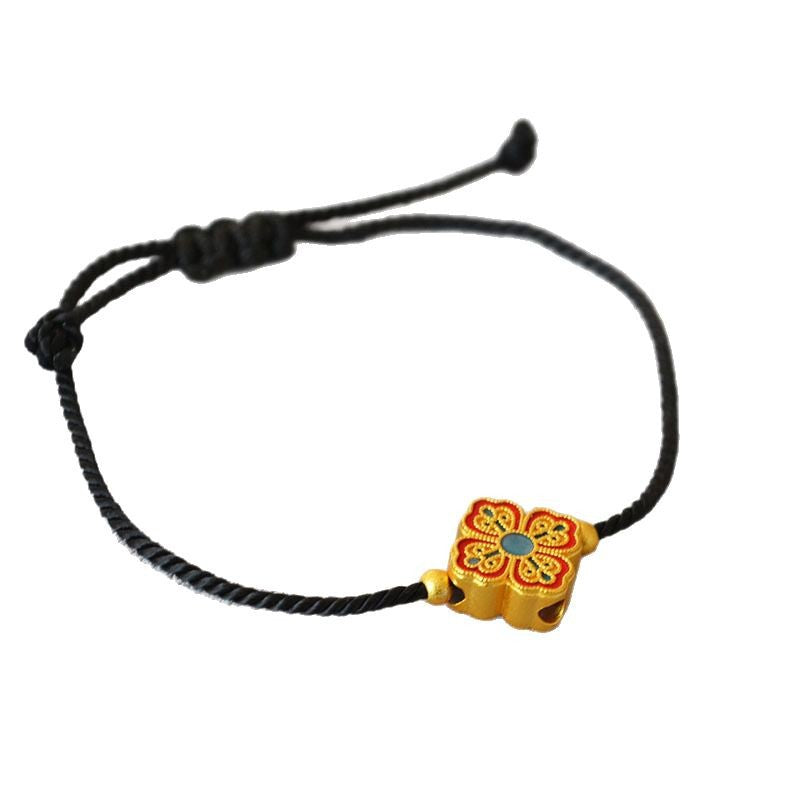 Charming Gold Bracelet for Any Occasion