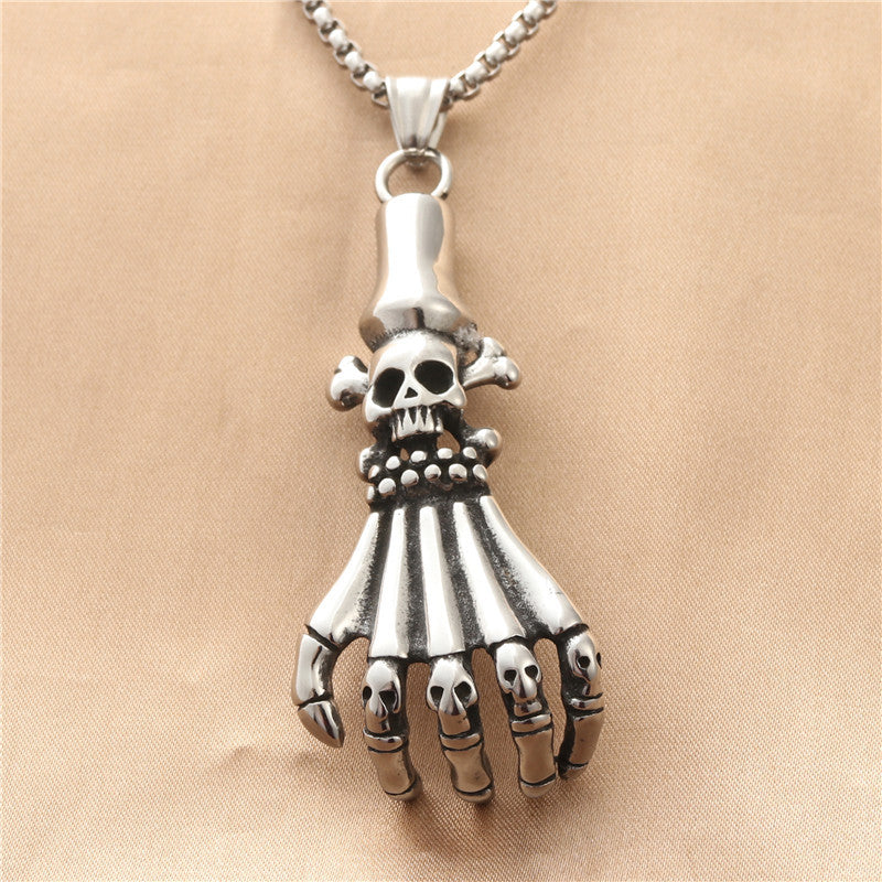 Classic Pendant with Timeless Appeal