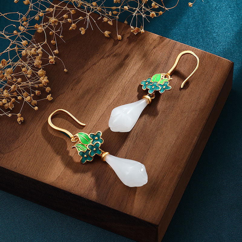 Charming Earring for Any Occasion