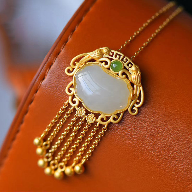 Classic Gold Necklace with Timeless Appeal