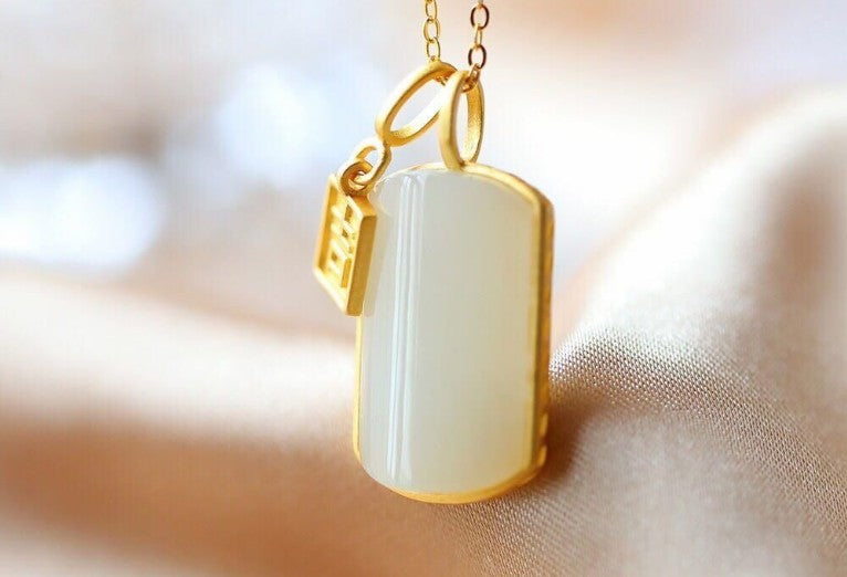 Classic Necklace with Timeless Appeal
