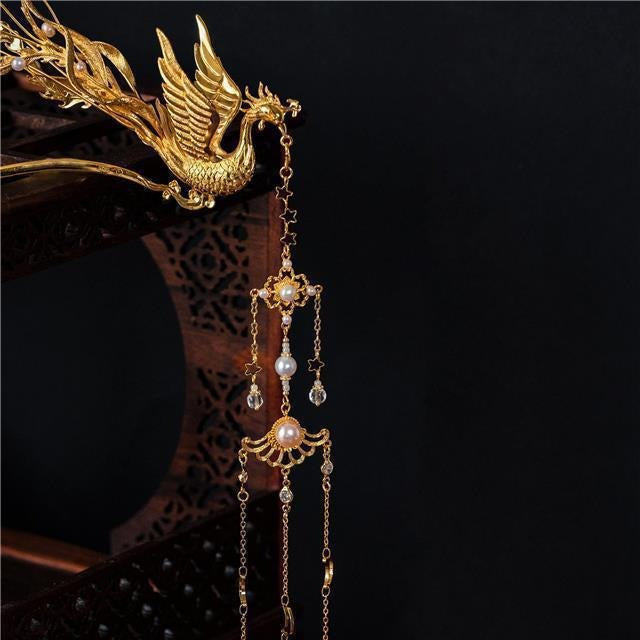 Beautiful Gold Piece with Unique Style
