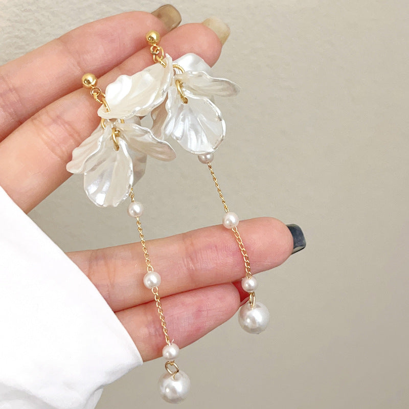 Charming Pearl Earring for Any Occasion