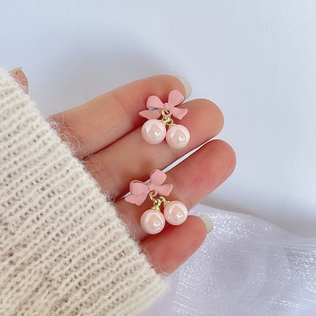 Stunning Pearl Earring for Daily Wear