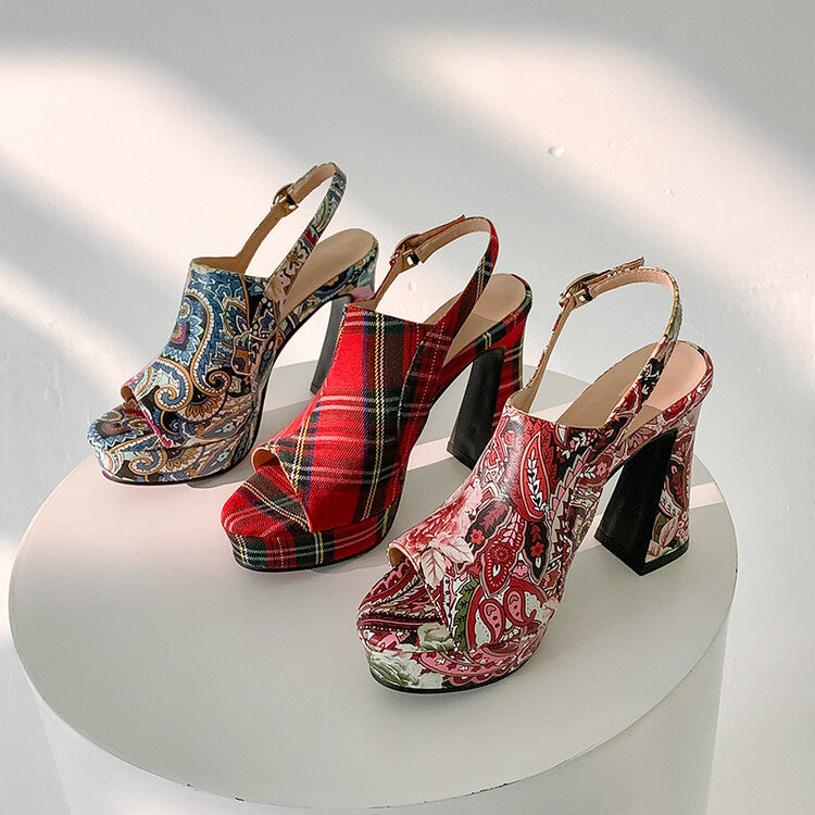 Chic Orthopedic Sandals with Unique Design